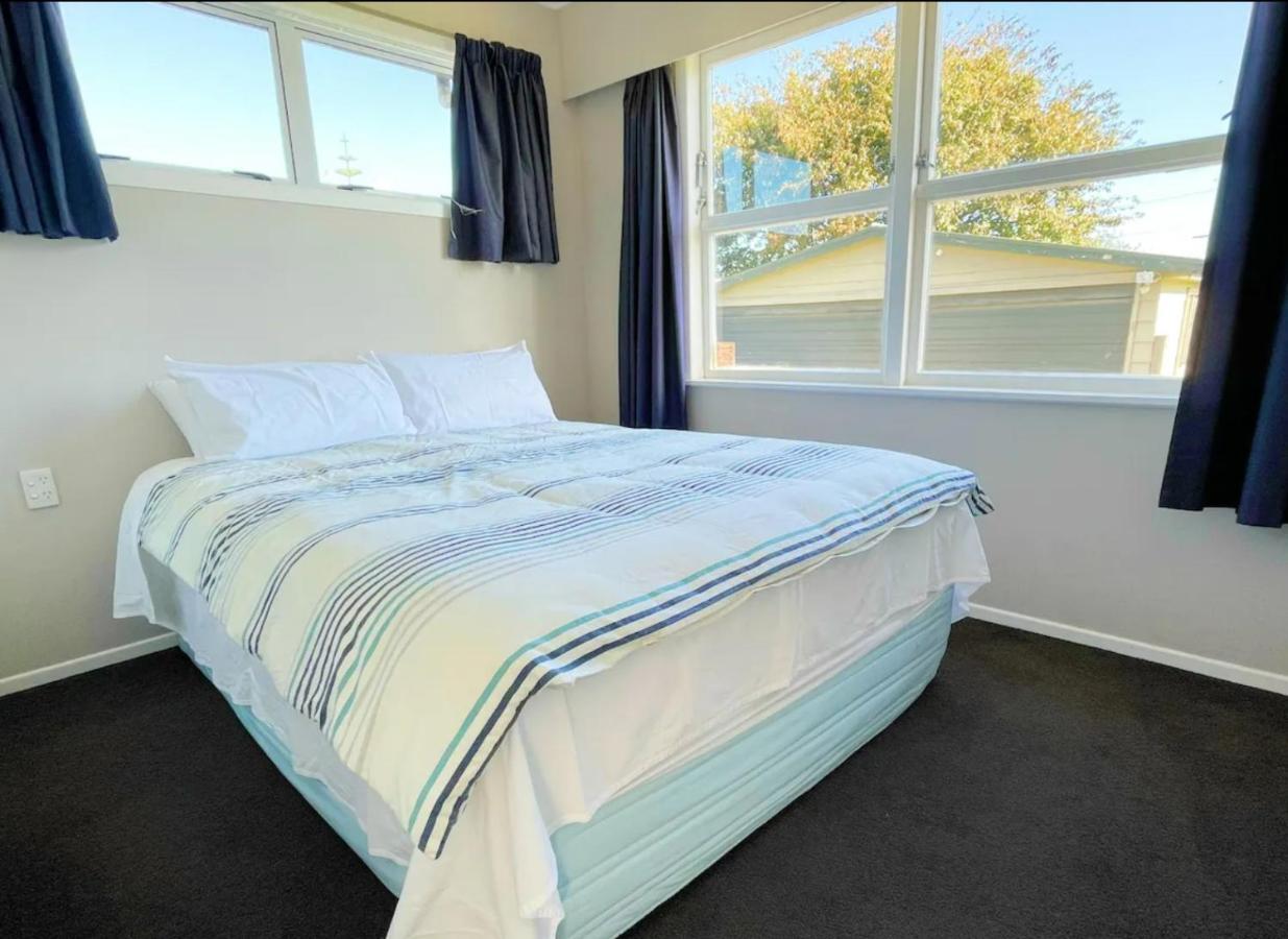 3 Bedroom Family House In Excellent Location Hamilton Exterior foto